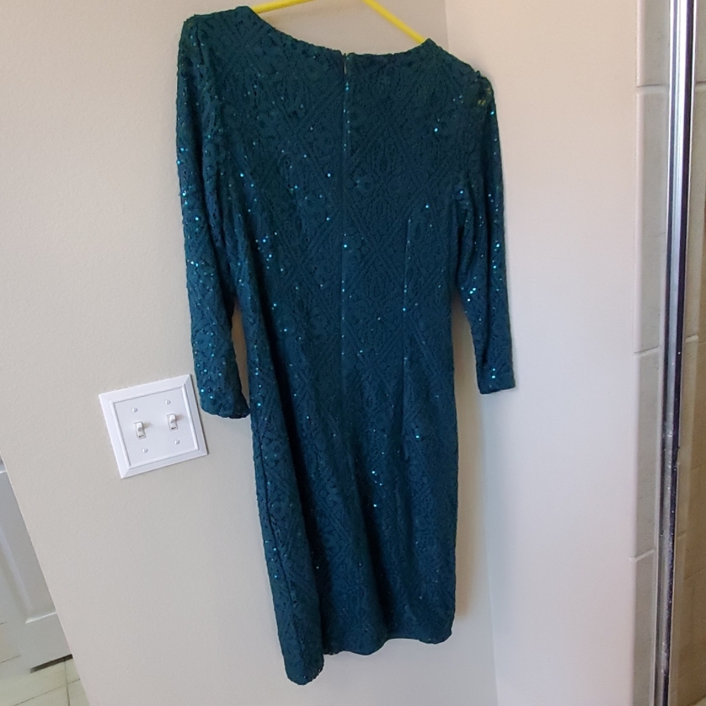 Dress - Picture 4 of 4